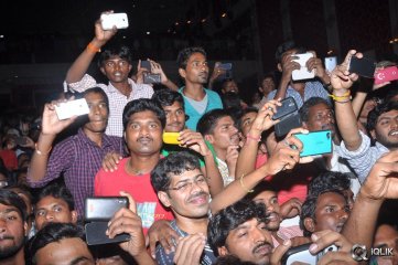 Pilla Nuvvu Leni Jeevitham Movie Team Visits Viswanath Theatre